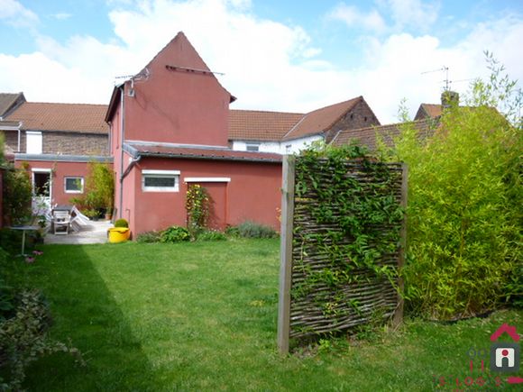 PHALEMPIN, maison à louer avec 2 chambres, jardin et garage, 79m².