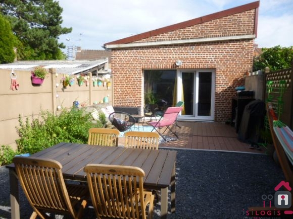 OIGNIES, MAISON/LOFT, 96M² HABITABLES, SUR 211M² DE TERRAIN.
