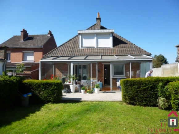 LEFOREST, INDIVIDUELLE, 900€/MOIS, 103m² habitables, sur 2191m² de terrain.