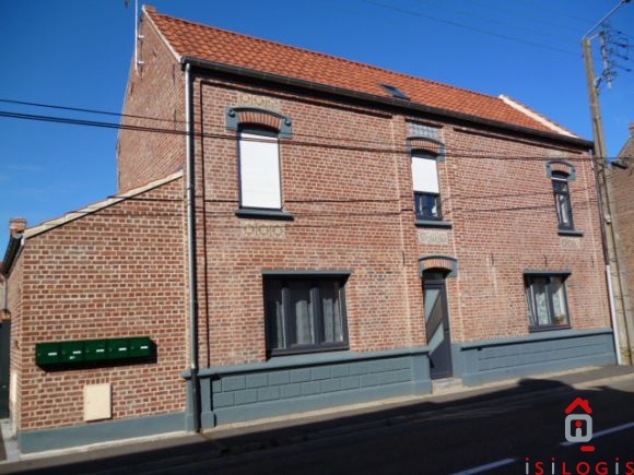 CAMPHIN EN CAREMBAULT, APPARTEMENT T3, 69M² HABITABLES AVEC PARKING.