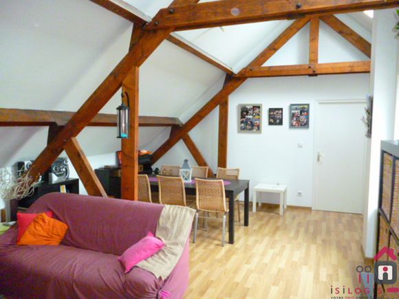 THUMERIES CENTRE, VASTE T2, 50m² HABITABLES.