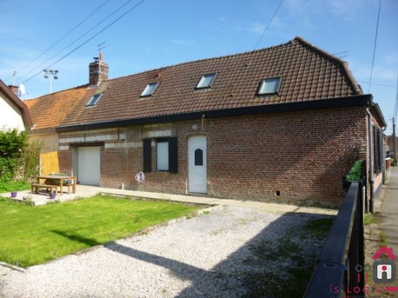 CAMPHIN, MAISON TYPE 3, 61m² HABITABLES AVEC JARDIN.