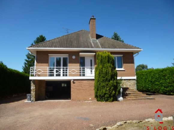 WAHAGNIES, INDIVIDUELLE 138M² HABITABLES, BATIE SUR 700M² ENVIRON.