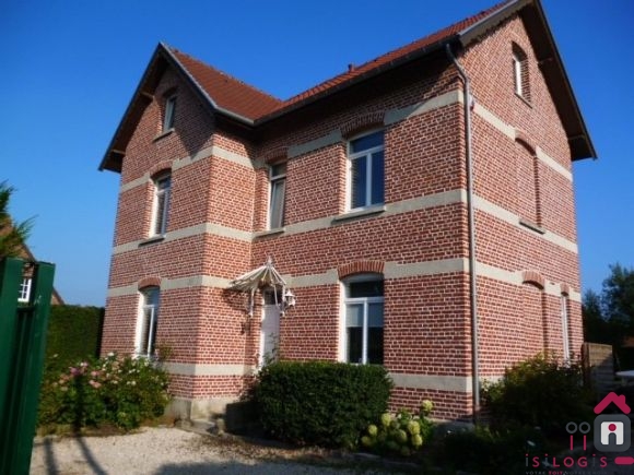 THUMERIES, MAISON BOURGEOISE 155 M² HABITABLES SUR 1014M² DE TERRAIN.