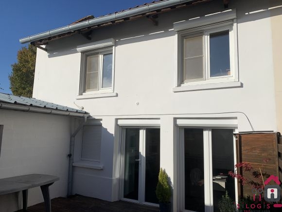 GONDECOURT, LOCATION MEUBLEE, 60M² HABITABLES, SUR 101M².