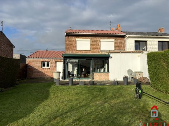 THUMERIES, SEMI INDIVIDUELLE, 116M² HABITABLES, SUR 389M² DE TERRAIN.