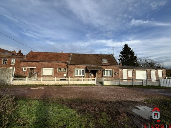 CAMPHIN EN CAREMBAULT, LONGERE 74 M² HABITABLES SUR 614M² DE TERRAIN.