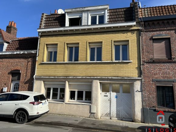 SECLIN CENTRE, MAISON 119 M² HABITABLES, BATIE SUR 156M² DE TERRAIN.