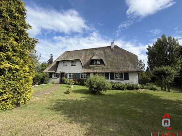 RACHES, INDIVIDUELLE 176M² HABITABLES BATIE SUR 5290M² DE TERRAIN.