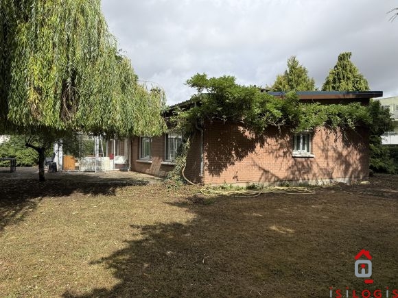CARVIN CENTRE, PLAIN PIED INDIVIDUEL 164M² HABITABLES SUR 3180M² DE TERRAIN.