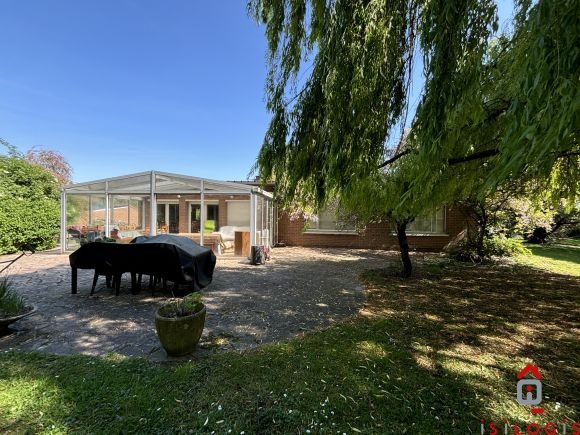 CARVIN CENTRE, PLAIN PIED INDIVIDUEL 164M² HABITABLES SUR 3180M² DE TERRAIN.