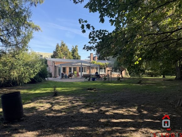 CARVIN CENTRE, PLAIN PIED INDIVIDUEL 164M² HABITABLES SUR 3180M² DE TERRAIN.
