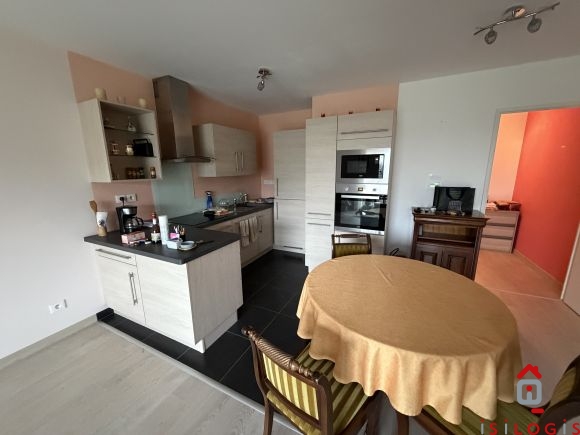FACHES THUMESNIL, T3 rez de jardin, 66m² habitables avec garage.